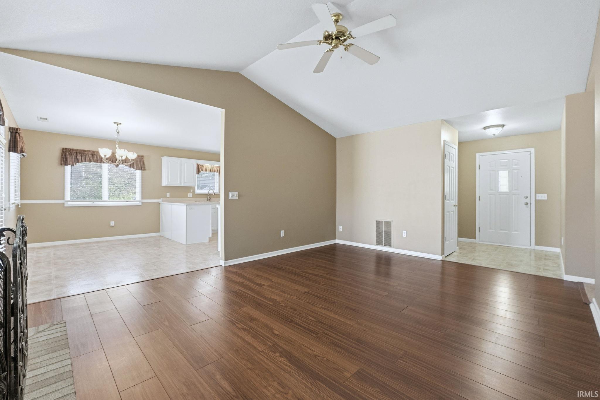 733 Boulder Cove Fort Wayne, IN 46845 - Photo 4 of 36