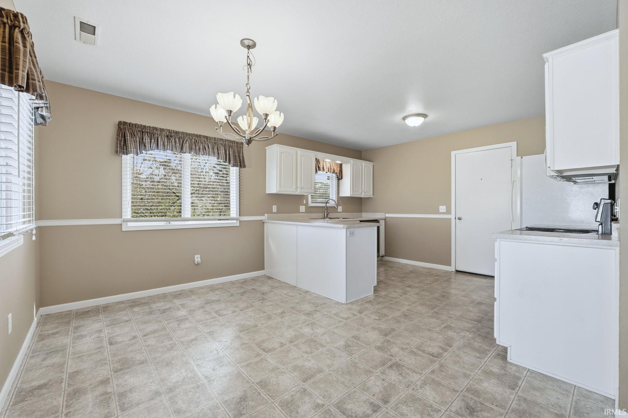 733 Boulder Cove Fort Wayne, IN 46845 - Photo 5 of 36