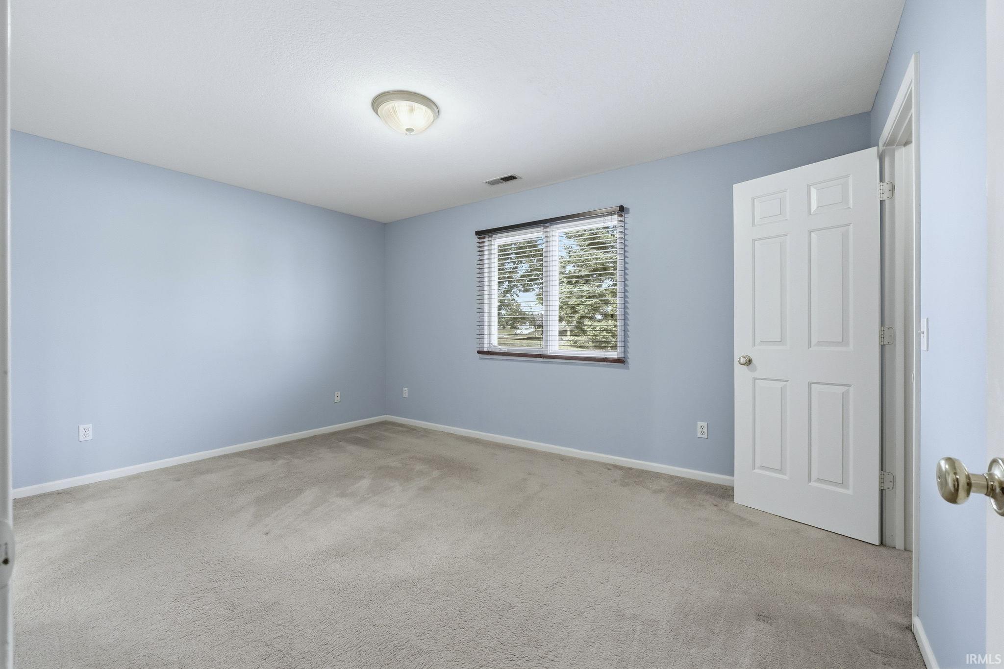 733 Boulder Cove Fort Wayne, IN 46845 - Photo 7 of 36