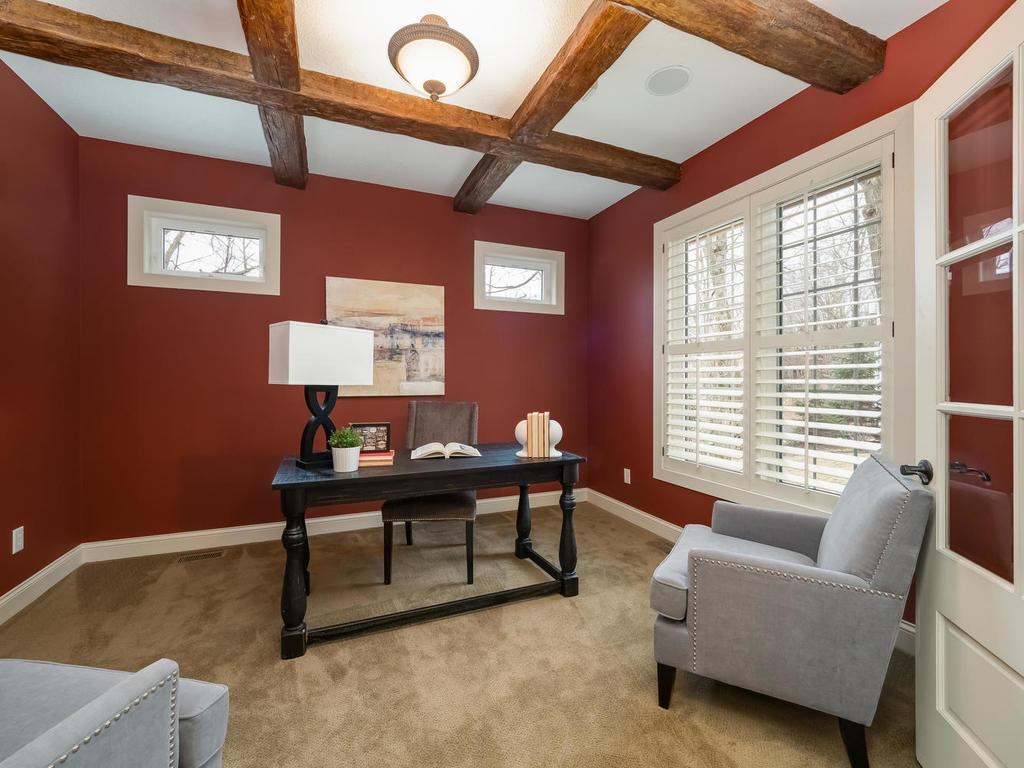 18600 Ridgewood Road Minnetonka, MN 55391 - Photo 20 of 47