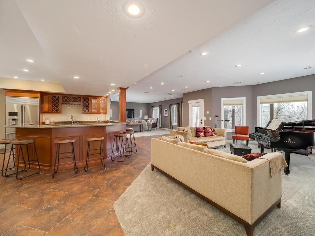 18600 Ridgewood Road Minnetonka, MN 55391 - Photo 28 of 47