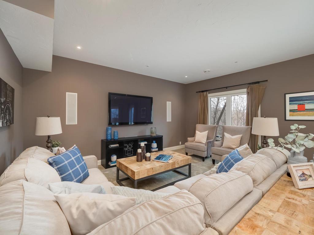18600 Ridgewood Road Minnetonka, MN 55391 - Photo 31 of 47