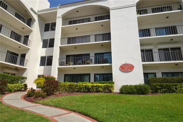 $2,000 | 238 Mariner Drive, Tarpon Springs, FL 34689