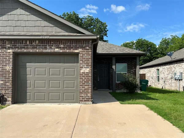 $1,450 | 2709 Ginger Court, Sherman, TX 75092