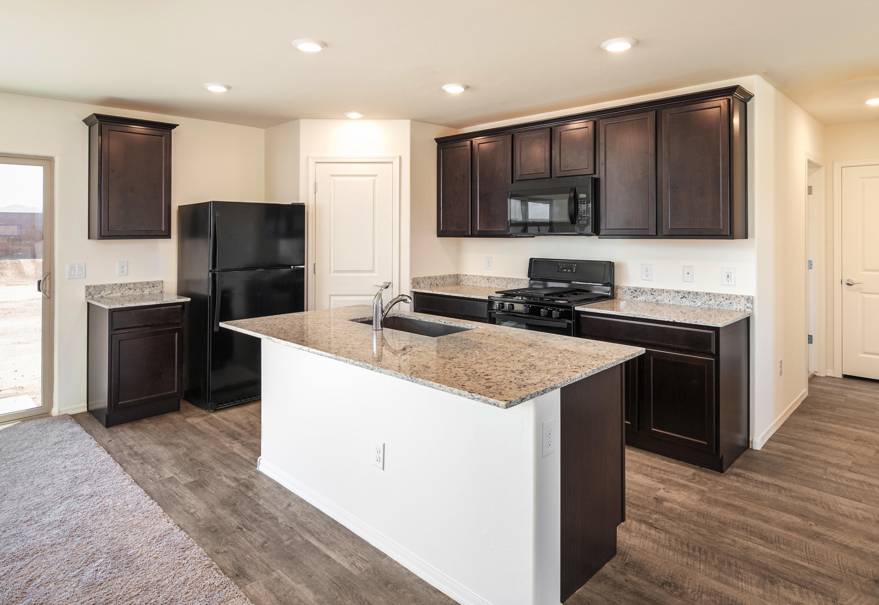 7037 South Draper Road Tucson, AZ 85757 - Photo 4 of 6 Gallery Image 4