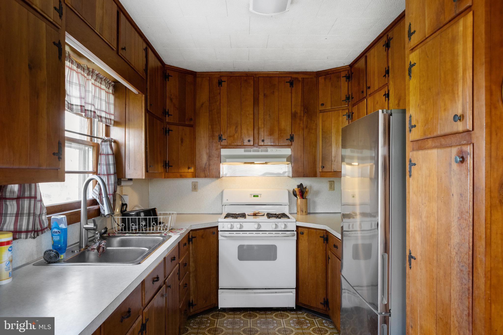 3223 Senedo Road Quicksburg, VA 22847 - Photo 7 of 46 kitchen