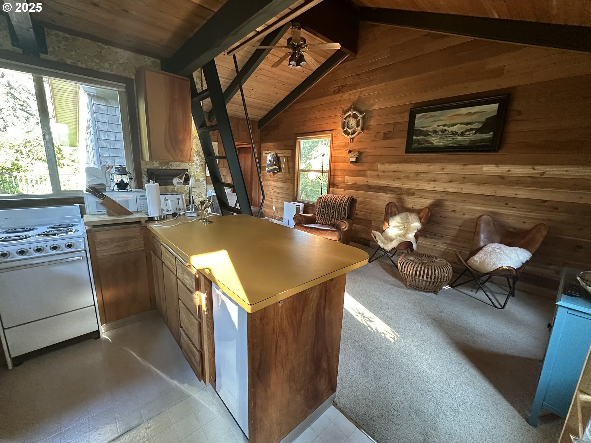 88179 3rd Avenue Florence, OR 97439 - Photo 15 of 40