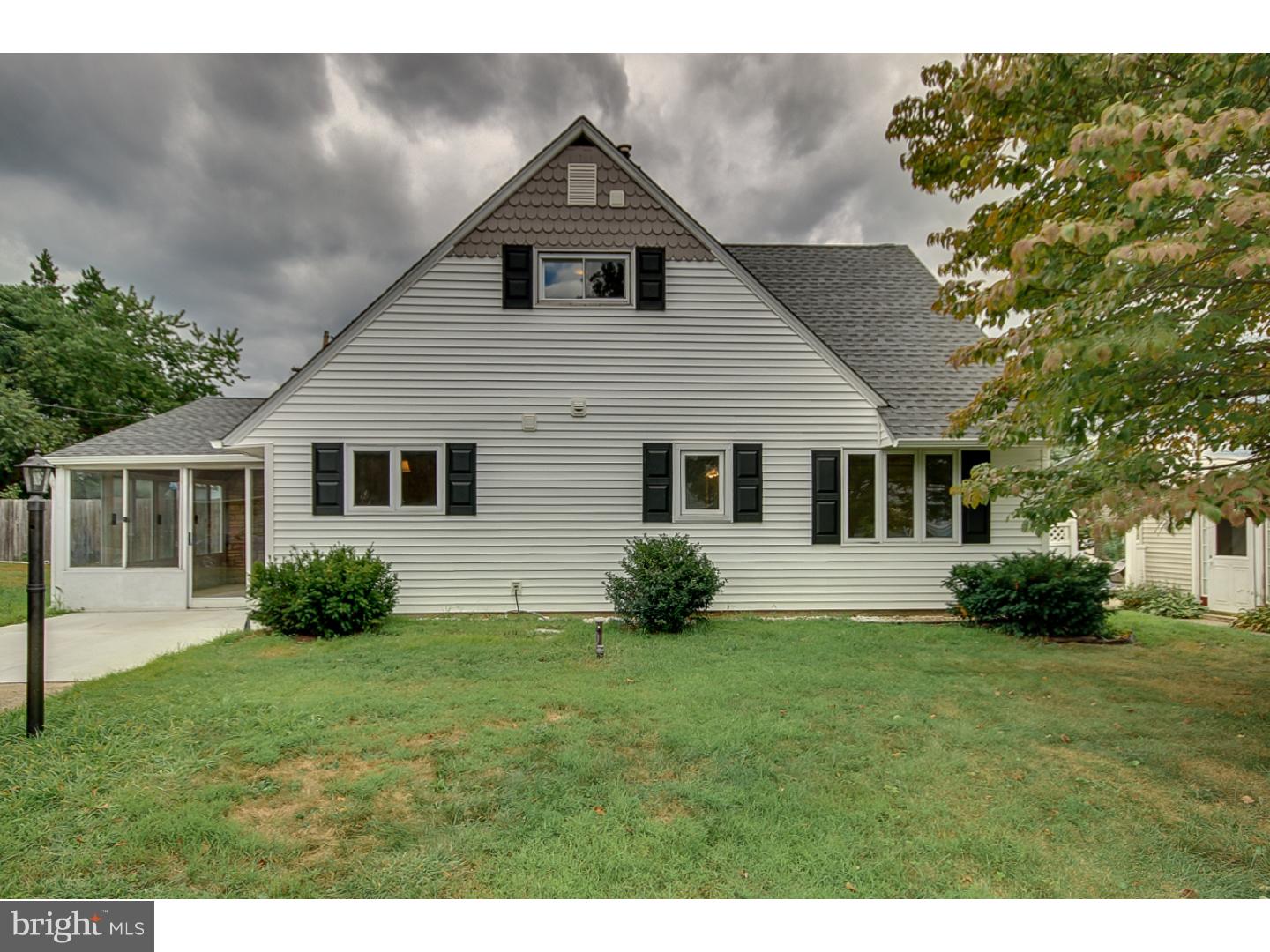 58 Rambler Lane Levittown, PA 19055 - Photo 1 of 24 Gallery Image 1