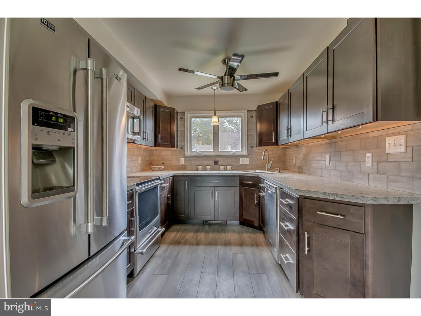 58 Rambler Lane Levittown, PA 19055 - Photo 7 of 24 Gallery Image 7