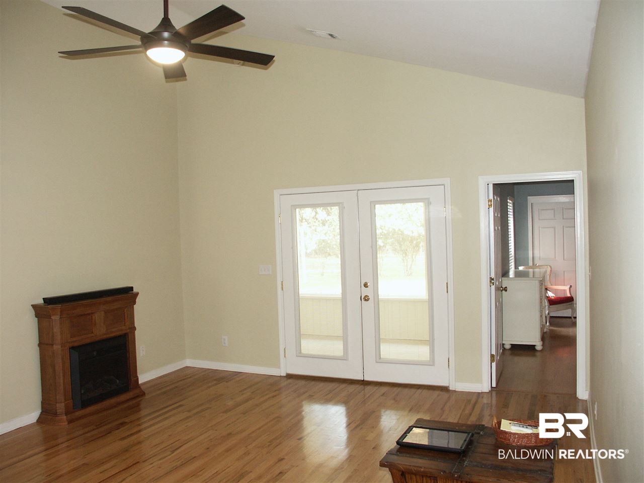 2829 Avenida Alberto Lillian, AL 36549 - Photo 8 of 26 Great Room Vaulted