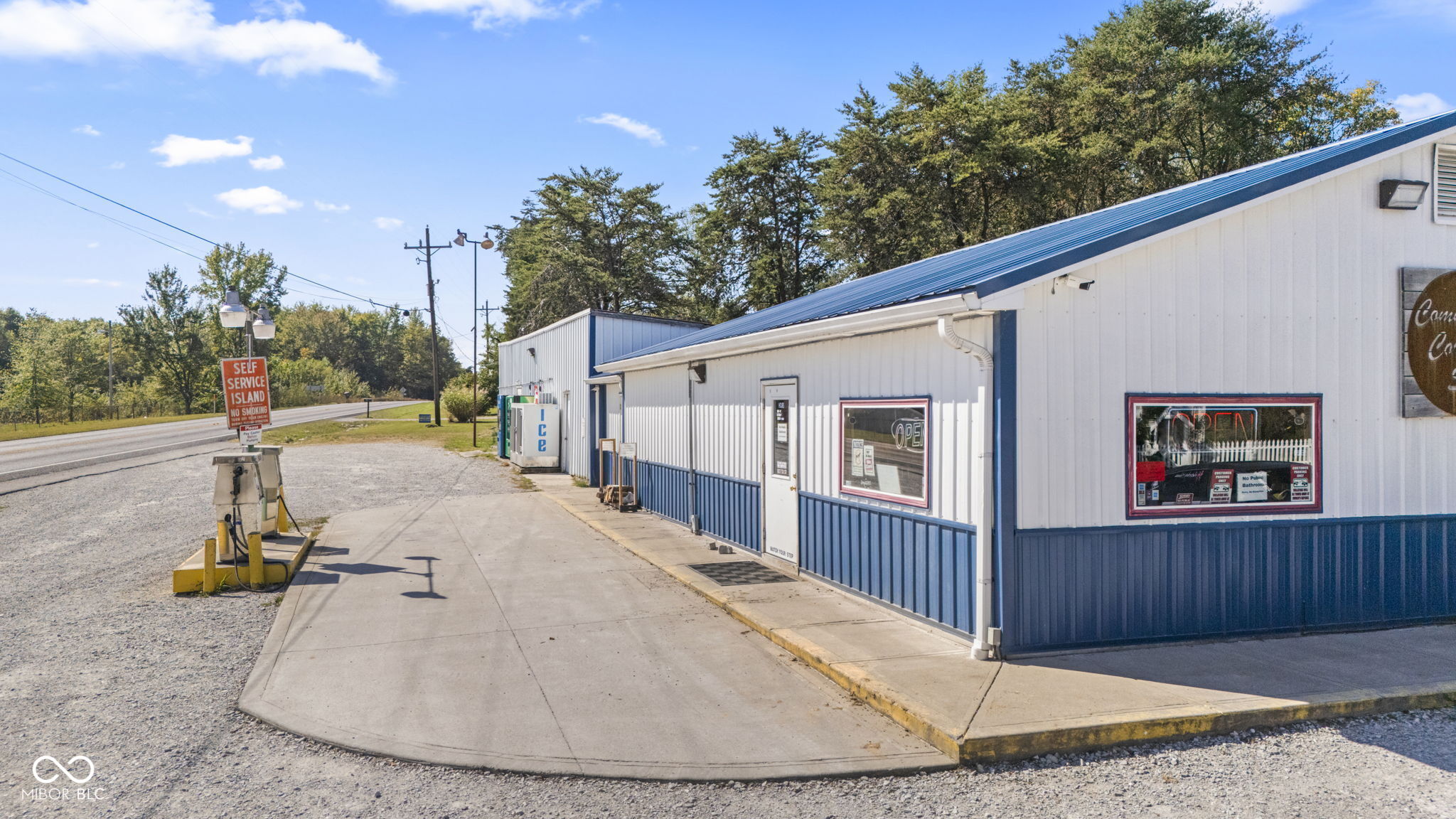 8545 South State Highway Commiskey, IN 47227 - Photo 2 of 34