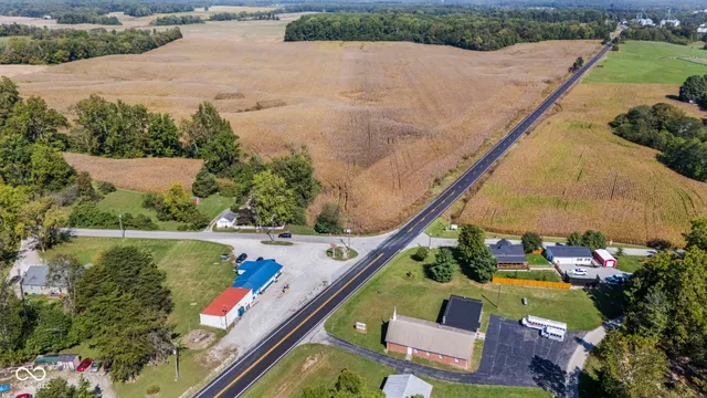 $379,900 | 8545 South State Highway, Commiskey, IN 47227