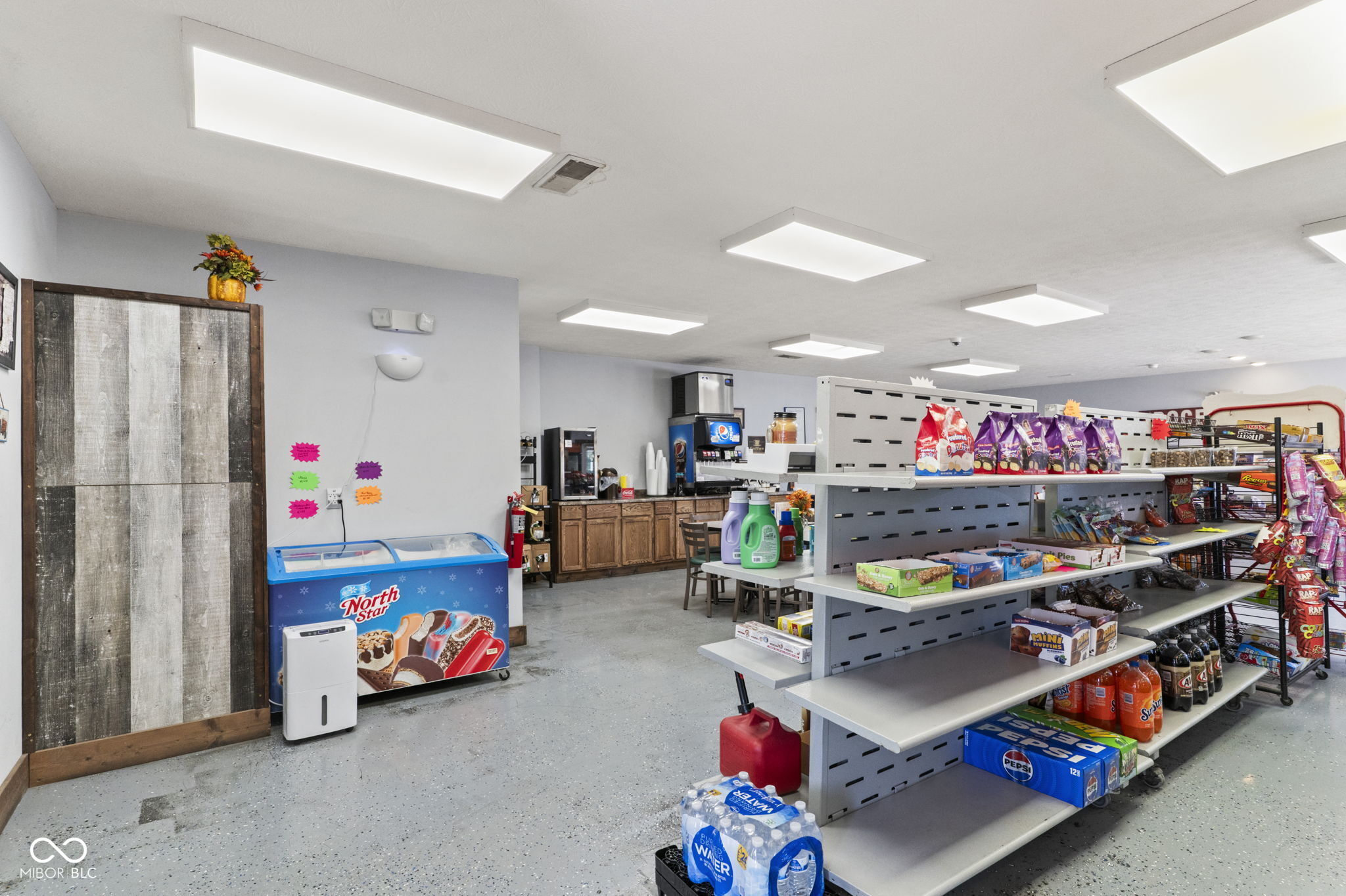 8545 South State Highway Commiskey, IN 47227 - Photo 5 of 34