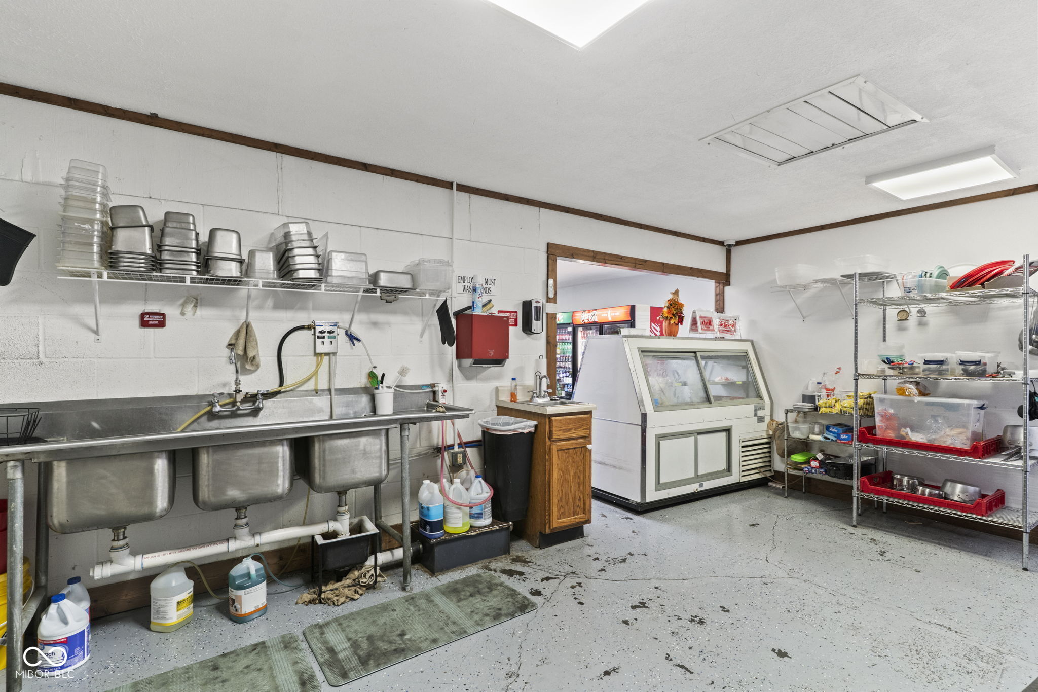 8545 South State Highway Commiskey, IN 47227 - Photo 10 of 34