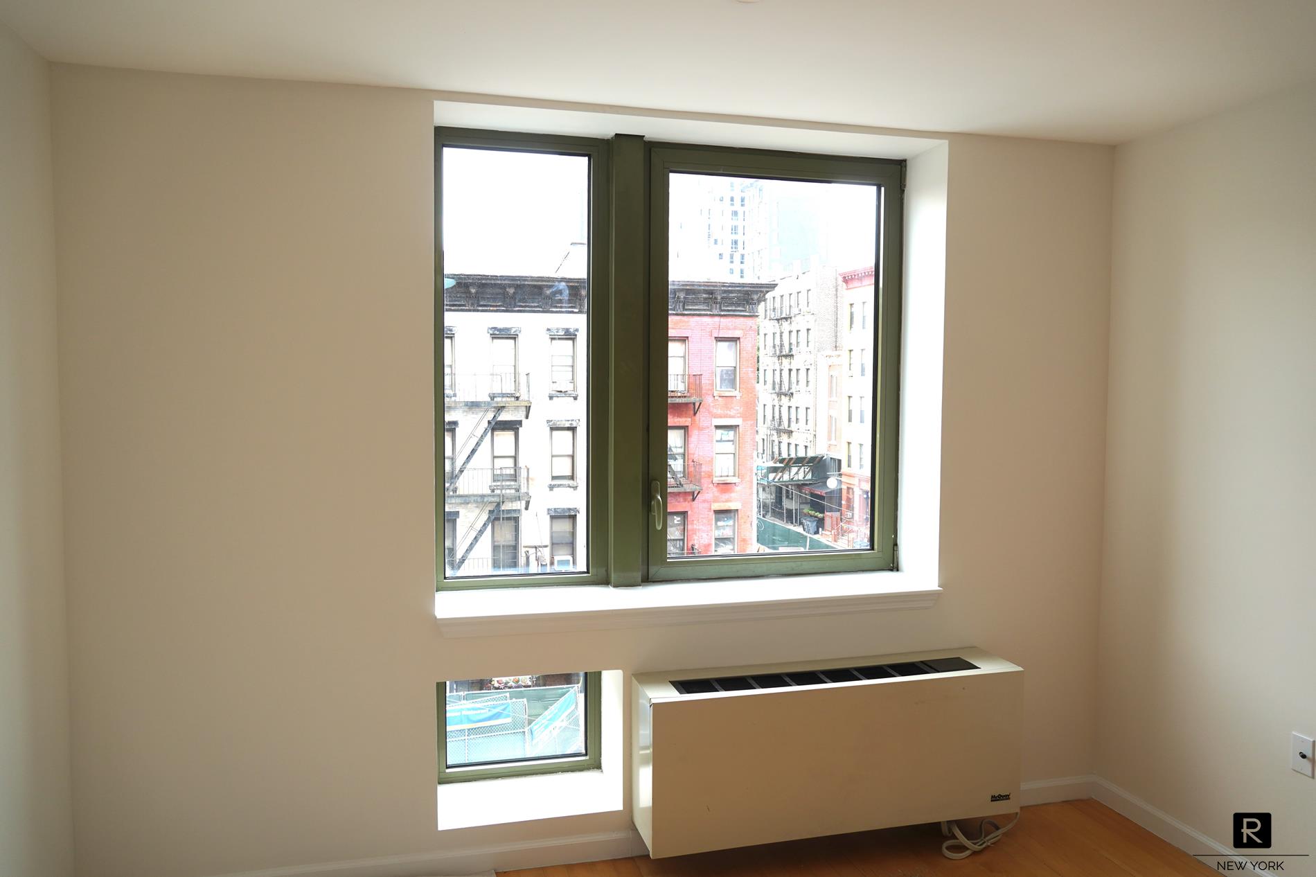 2132 2nd Avenue, Unit 4C Manhattan, NY 10029 - Photo 5 of 13 Living Room