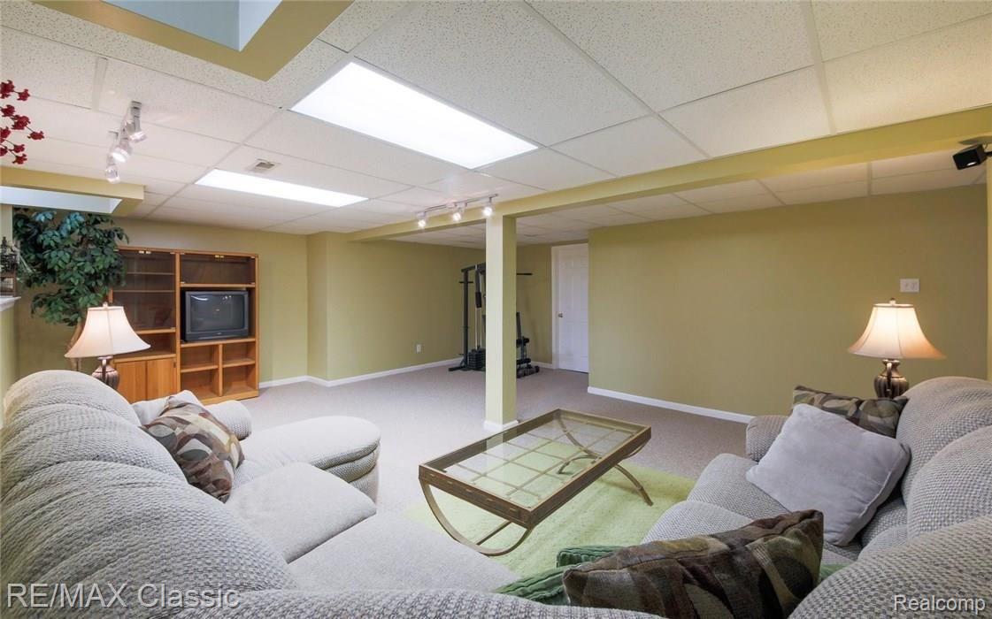 2283 Cranbrook Road Canton, MI 48188 - Photo 26 of 36 24.jpg