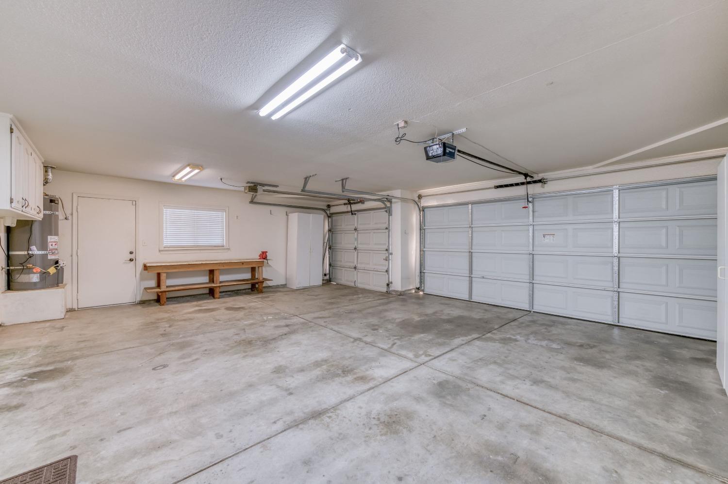 2365 Fallbrook Avenue Clovis, CA 93611 - Photo 28 of 42 a view of a garage