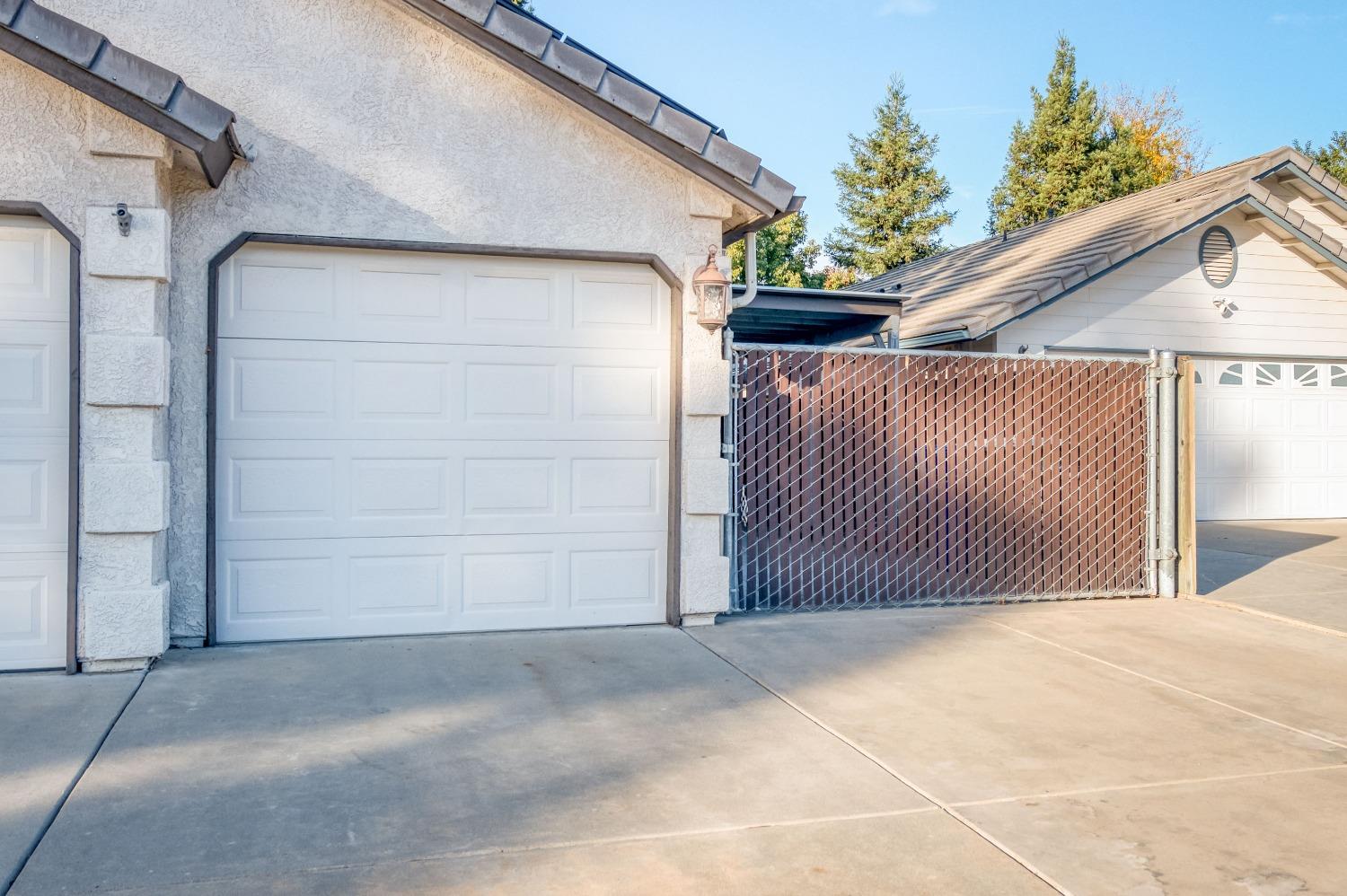 2365 Fallbrook Avenue Clovis, CA 93611 - Photo 30 of 42 a view of a garage
