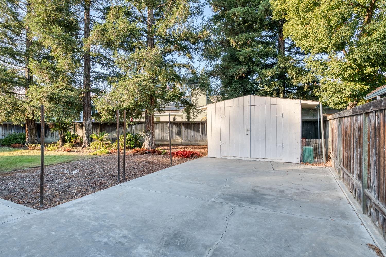 2365 Fallbrook Avenue Clovis, CA 93611 - Photo 34 of 42