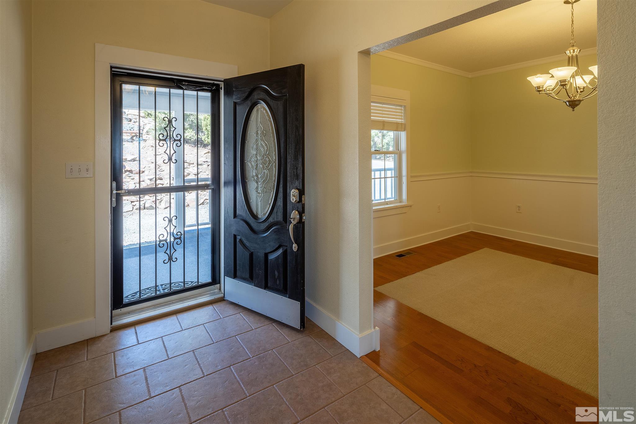 2035 Applegate Road Reno, NV 89521 - Photo 11 of 40
