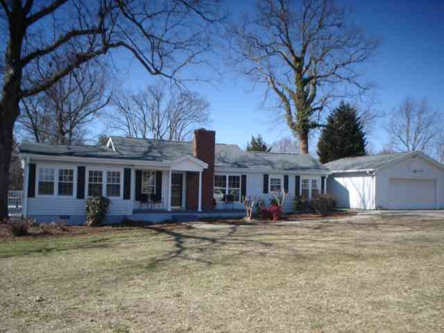1218 Scuffletown Road Simpsonville, SC 29681 - Photo 1 of 25 Gallery Image 1