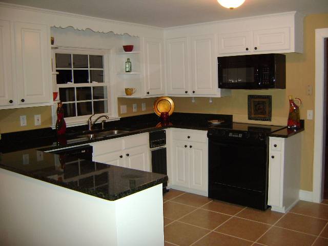 1218 Scuffletown Road Simpsonville, SC 29681 - Photo 2 of 25 Gallery Image 2