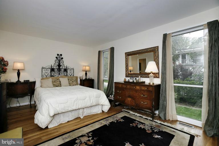 46 G Street Southwest, Unit 101 Washington, DC 20024 - Photo 2 of 15 Bedroom