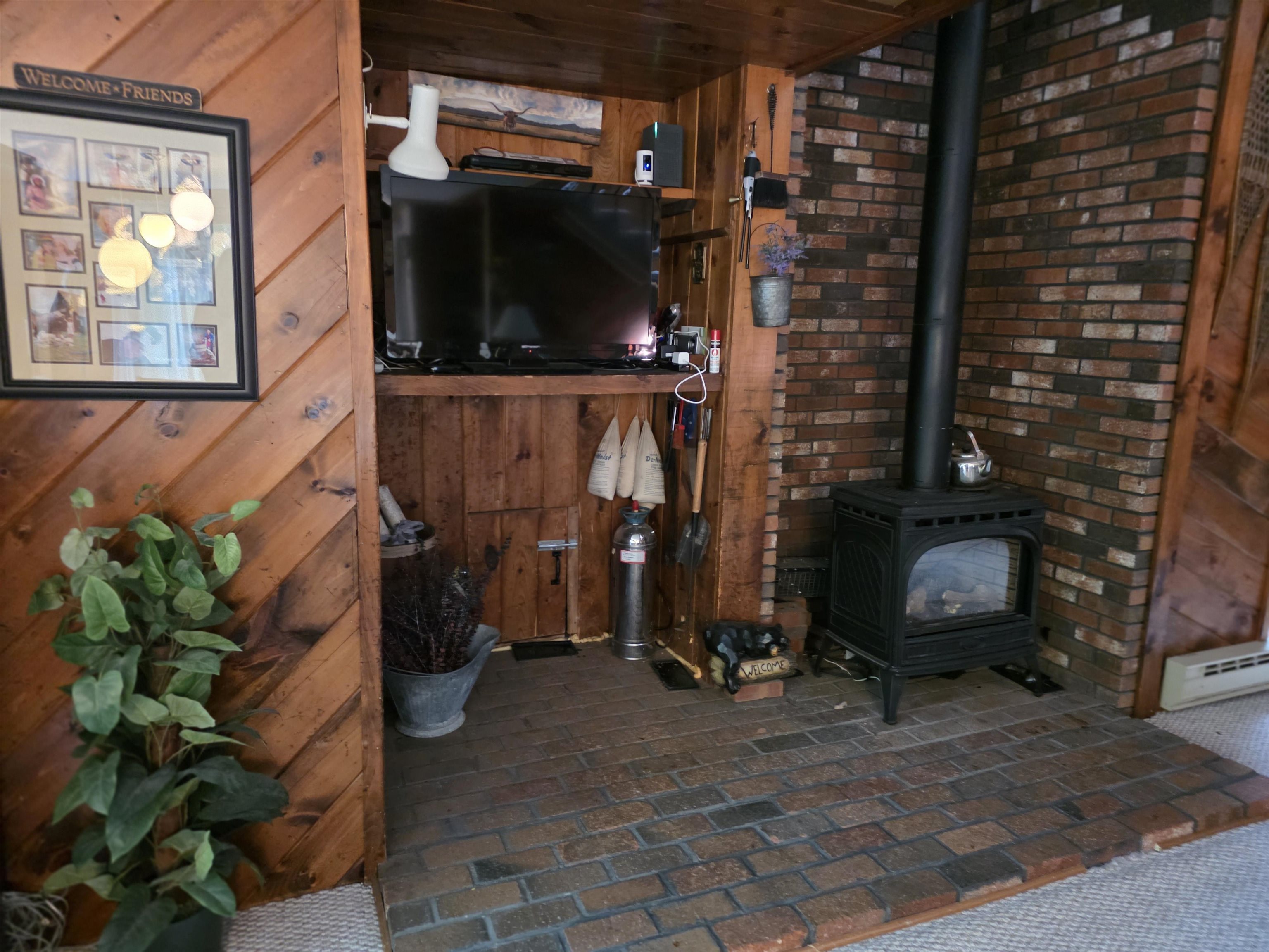 429 Perch Pond Road Campton, NH 03223 - Photo 22 of 28