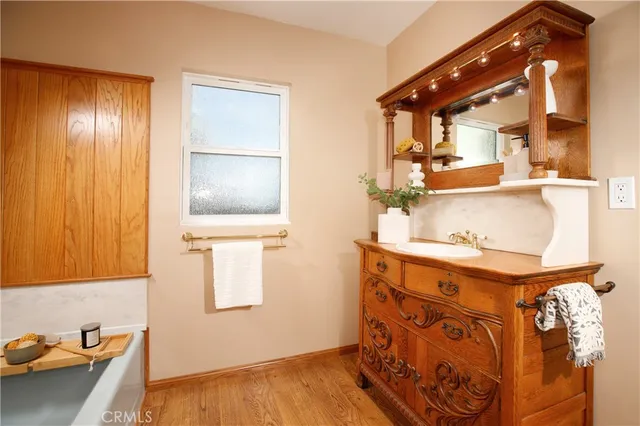 $1,439,000 | 5166 Finehill Avenue, La Crescenta, CA 91214