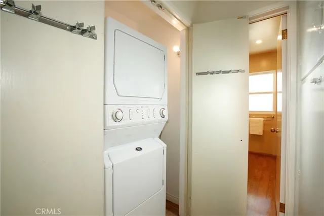 $1,439,000 | 5166 Finehill Avenue, La Crescenta, CA 91214