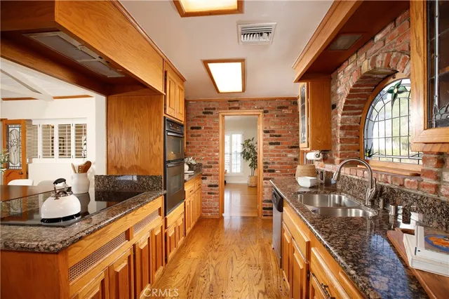 $1,439,000 | 5166 Finehill Avenue, La Crescenta, CA 91214