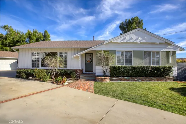 $1,439,000 | 5166 Finehill Avenue, La Crescenta, CA 91214
