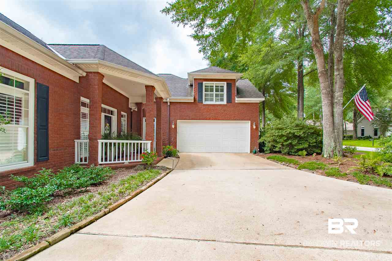 136 Easton Circle Fairhope, AL 36532 - Photo 3 of 41 Side Entry Garage