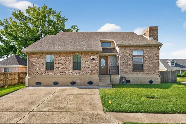 $249,900 | 12 Sawgrass Drive, Laplace, LA 70068