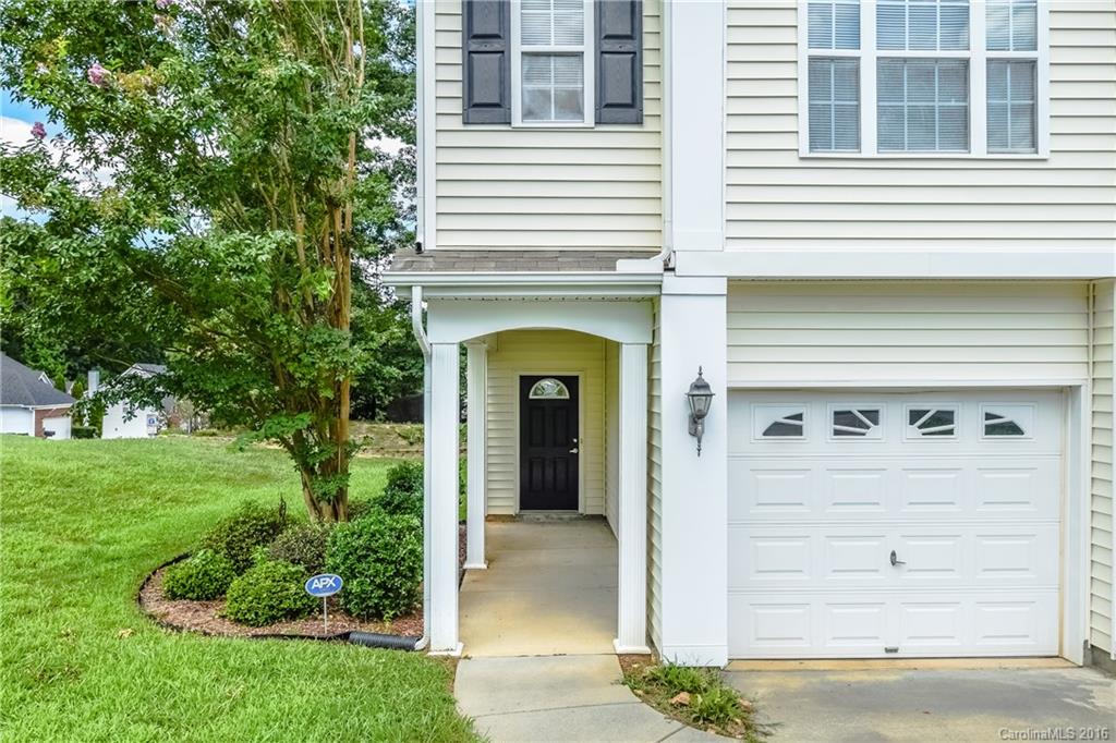 2542 Carmathen Road Charlotte, NC 28269 - Photo 2 of 24