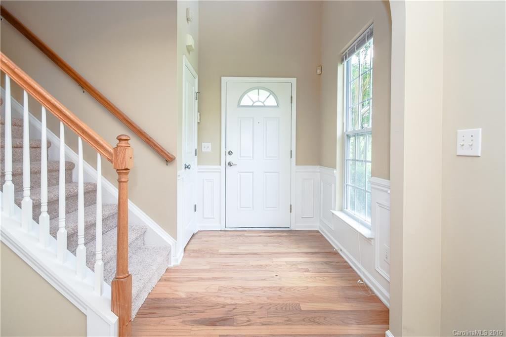 2542 Carmathen Road Charlotte, NC 28269 - Photo 4 of 24