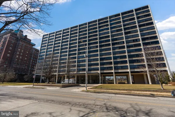 $160,000 | 4000 North Charles Street, Unit 905, Baltimore, MD 21218