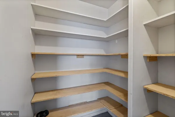 $160,000 | 4000 North Charles Street, Unit 905, Baltimore, MD 21218
