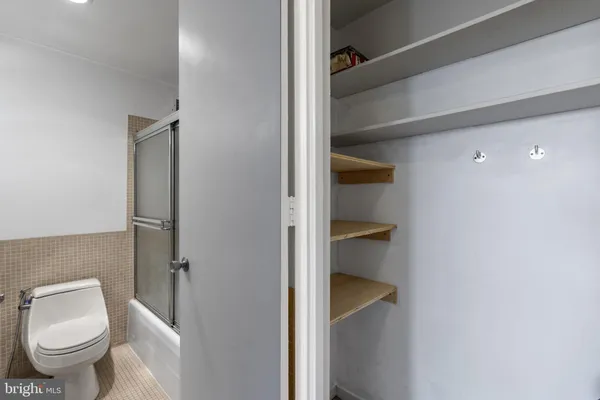 $160,000 | 4000 North Charles Street, Unit 905, Baltimore, MD 21218