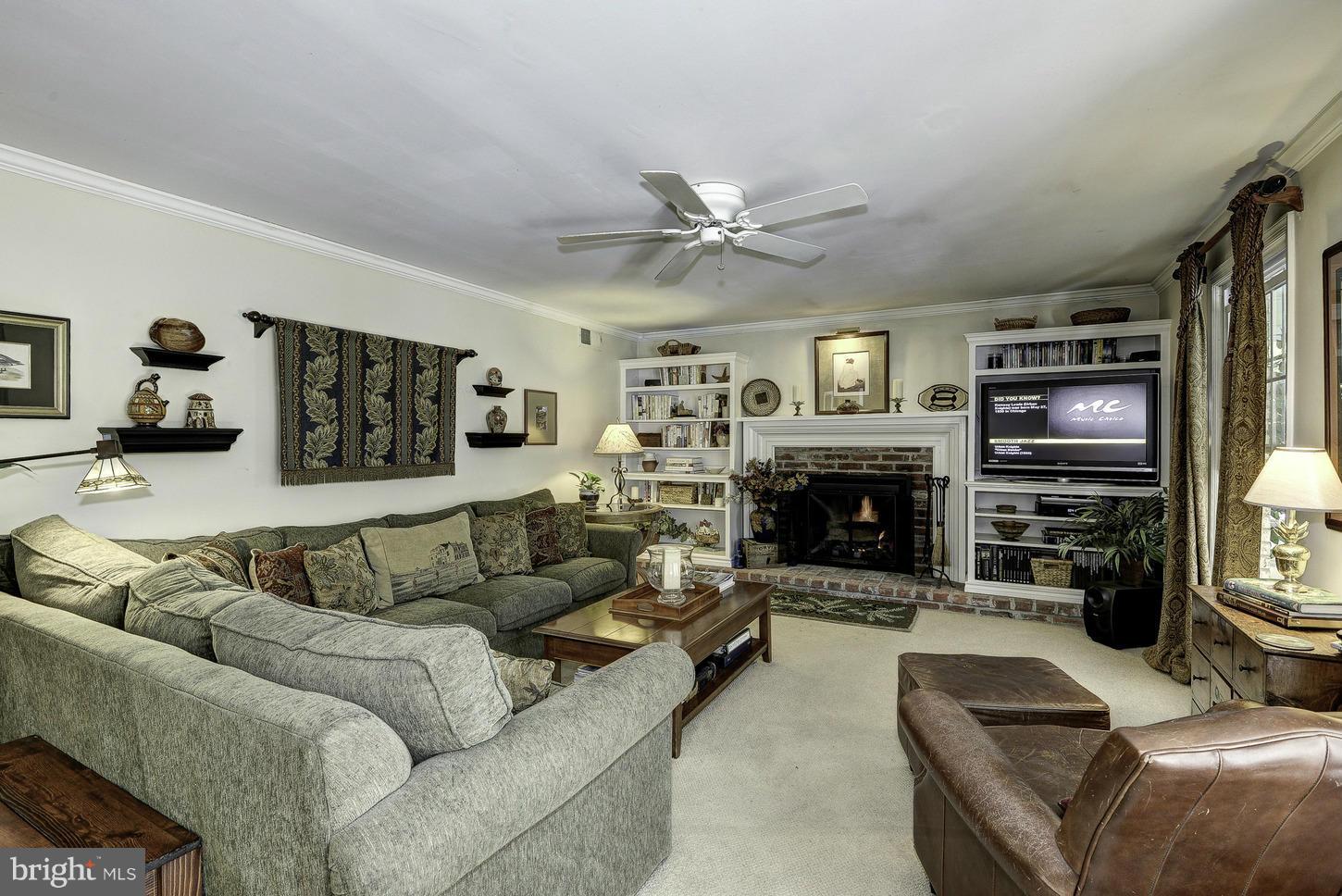 8817 Cold Spring Road Potomac, MD 20854 - Photo 11 of 30 Family Room