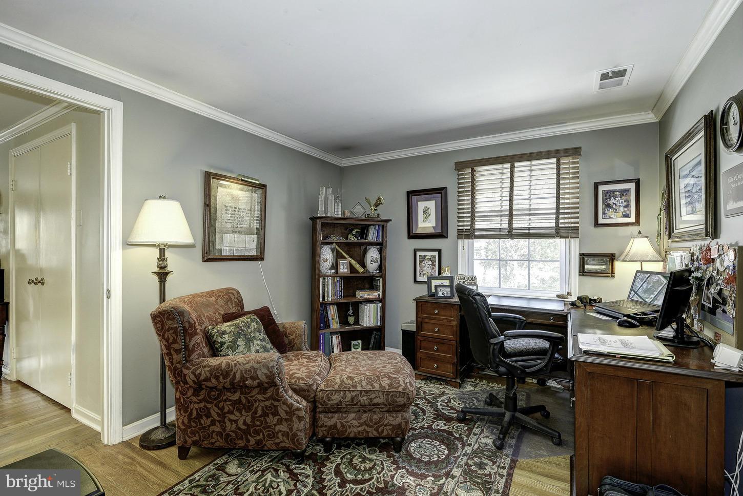 8817 Cold Spring Road Potomac, MD 20854 - Photo 4 of 30 Interior (General)