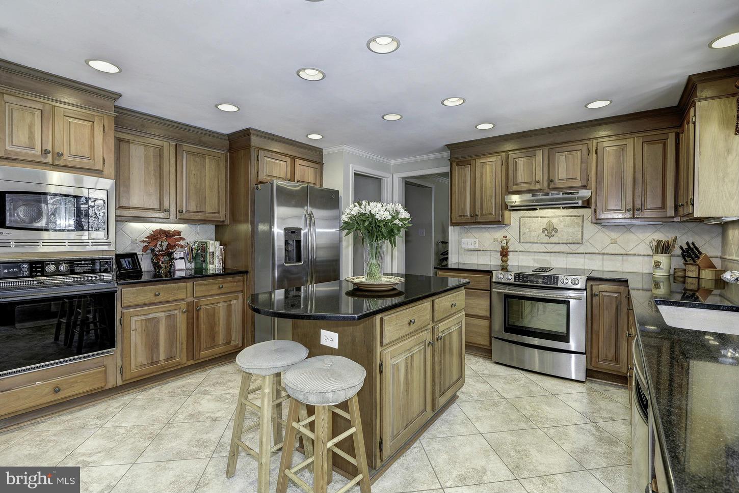 8817 Cold Spring Road Potomac, MD 20854 - Photo 9 of 30 Kitchen