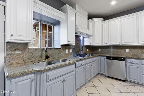 $298,400 | 1121 Spartan Drive, Canutillo, TX 79835