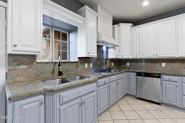 $299,000 | 1121 Spartan Drive, Canutillo, TX 79835