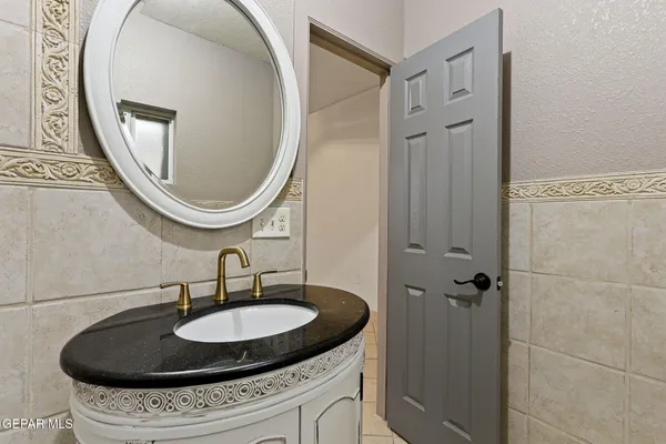 $298,400 | 1121 Spartan Drive, Canutillo, TX 79835
