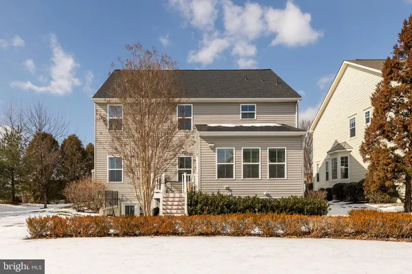 a front view of house with yard
