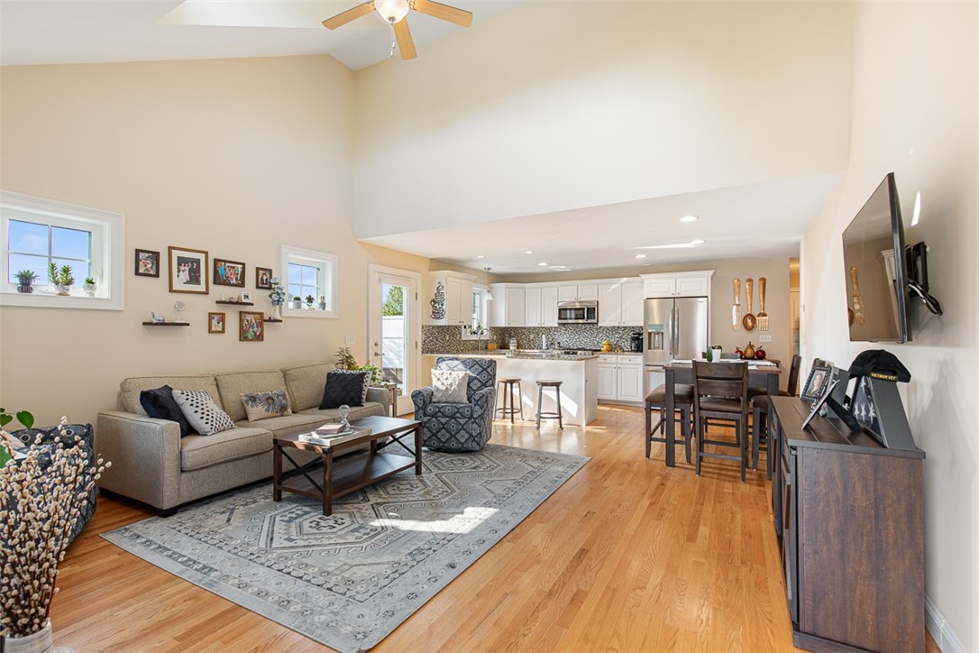 500 Mendon Road, Unit 41 Cumberland, RI 02864 - Photo 4 of 41