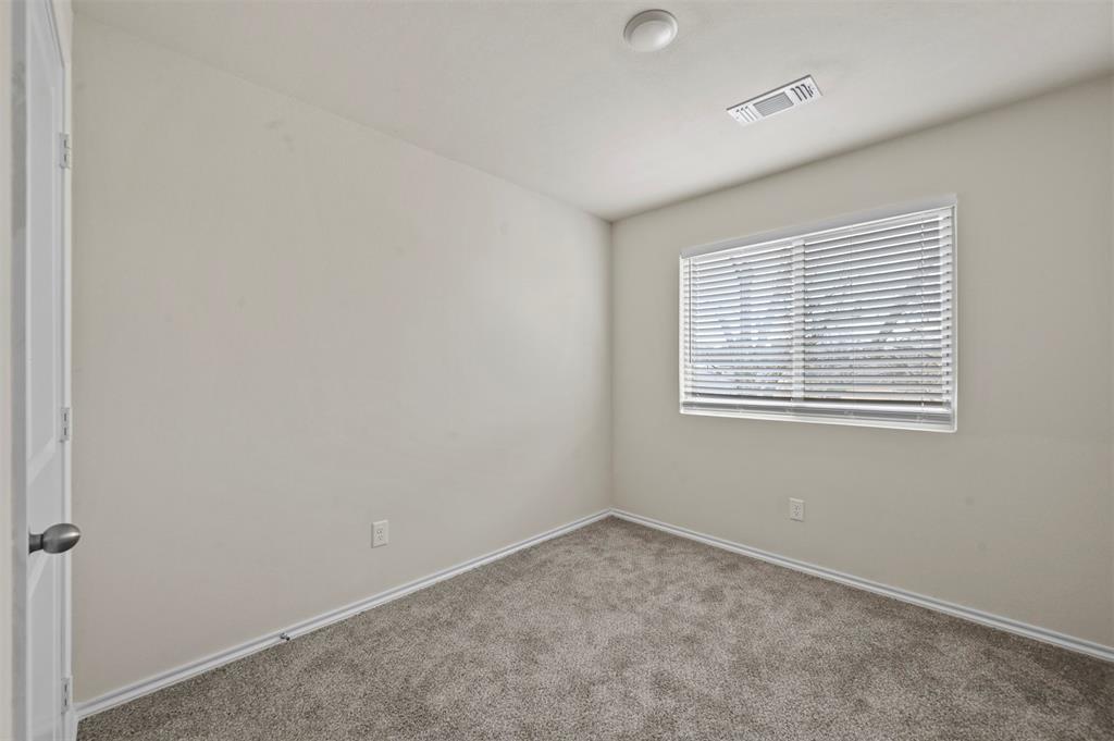 601 Thomas Street, Unit 2 Bonham, TX 75418 - Photo 13 of 23