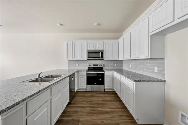 $1,350 | 601 Thomas Street, Unit 2, Bonham, TX 75418