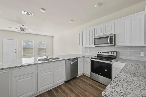 $1,350 | 601 Thomas Street, Unit 2, Bonham, TX 75418